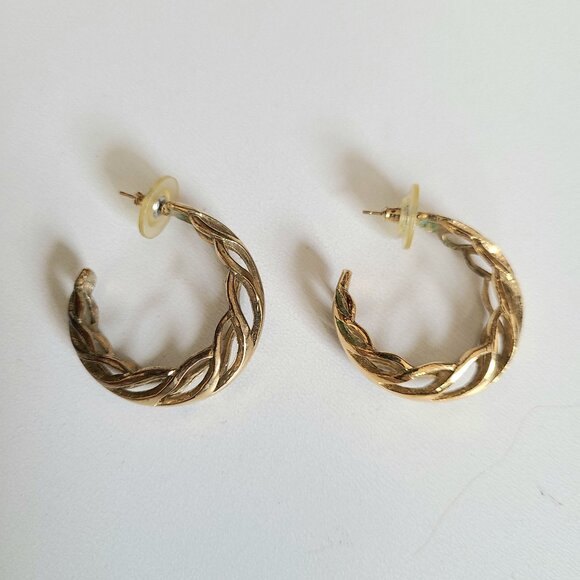 Butler large gold tone loops earrings. - Picture 1 of 6